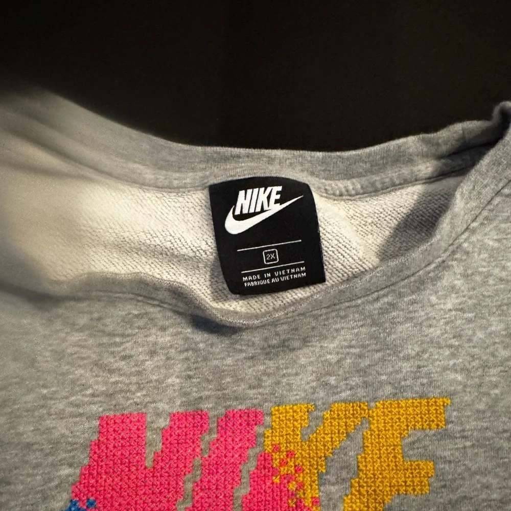 Nike Cropped Sweatshirt Gray Multicolor Logo 2X Athleisure Sporty